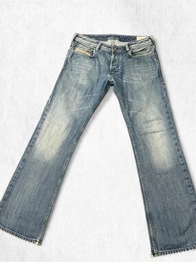 Diesel ZATINY blue bootcut jeans Size 32x32 distressed
